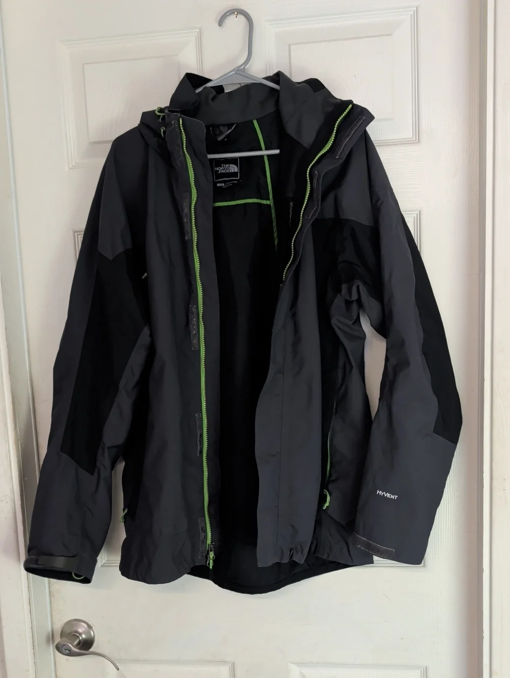 Men’s The North Face HyVent Jacket Men Large